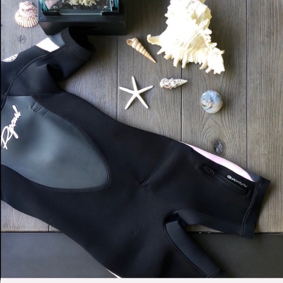 🌴🌼RIP CURL- GIRLS Wet SUIT🌼🌴 - Picture 3 of 7